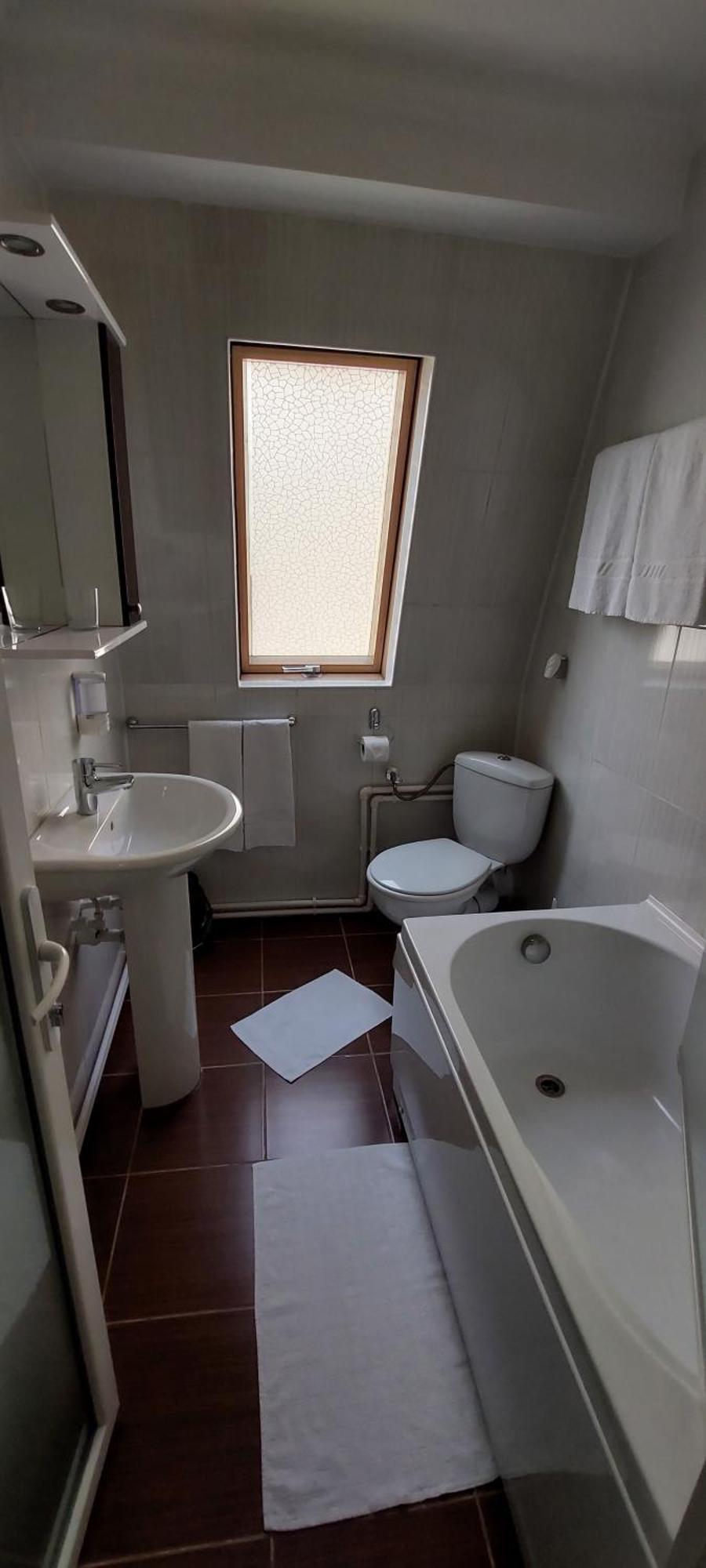 Harmony House Otel Târgu Jiu Dış mekan fotoğraf